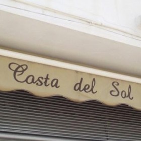 image by Elliot Brown